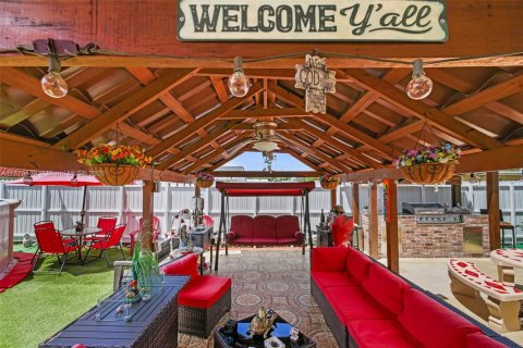 House in Miami, Florida 2 bedrooms, 86.96 sq.m. № 1896193 - photo 4