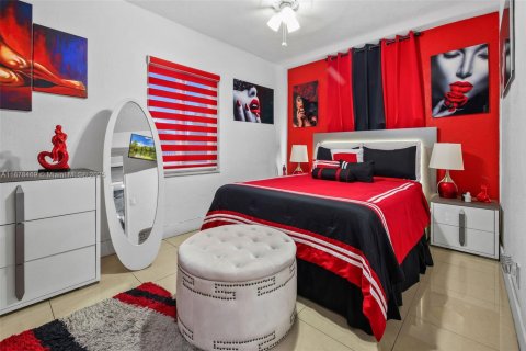 House in Miami, Florida 2 bedrooms, 86.96 sq.m. № 1896193 - photo 29