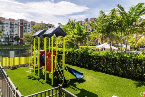 Снять в аренду квартиру в Майами-Гарденс, Флорида 1 спальня, 66.33м2, № 1892505 - фото 12