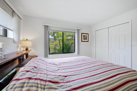 Condo in Sarasota, Florida, 3 bedrooms № 2398695 - photo 20