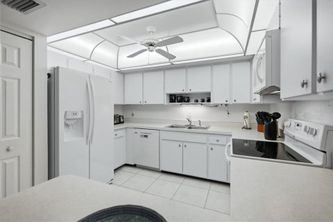 Condo in Sarasota, Florida, 3 bedrooms № 2398695 - photo 10