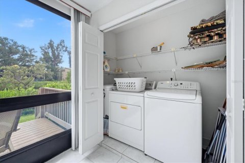 Condo in Sarasota, Florida, 3 bedrooms № 2398695 - photo 21