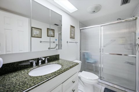 Condo in Sarasota, Florida, 3 bedrooms № 2398695 - photo 15