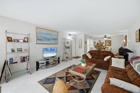 Condo in Sarasota, Florida, 3 bedrooms № 2398695 - photo 7