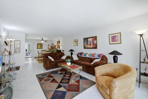 Condo in Sarasota, Florida, 3 bedrooms № 2398695 - photo 6