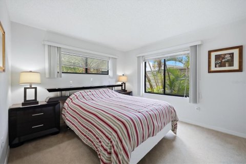 Condo in Sarasota, Florida, 3 bedrooms № 2398695 - photo 19
