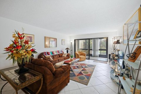 Condo in Sarasota, Florida, 3 bedrooms № 2398695 - photo 4