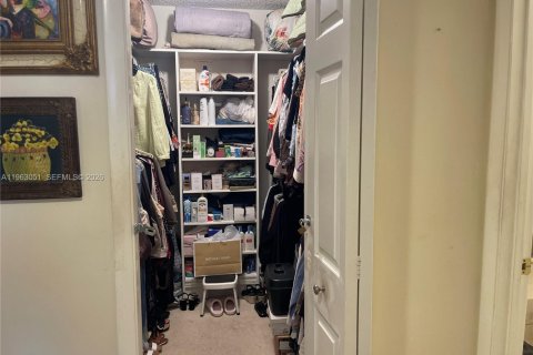 Condo in Weston, Florida, 2 bedrooms  № 2026856 - photo 17