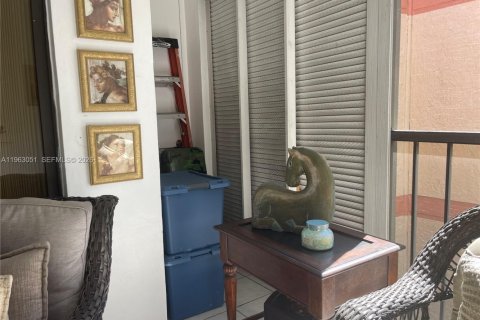 Condo in Weston, Florida, 2 bedrooms  № 2026856 - photo 28