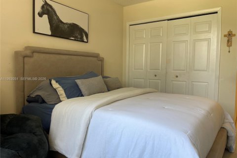 Condo in Weston, Florida, 2 bedrooms  № 2026856 - photo 22