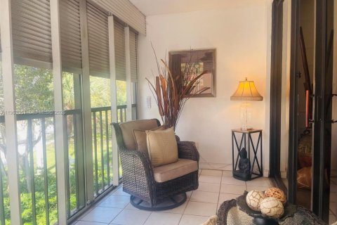 Condo in Weston, Florida, 2 bedrooms  № 2026856 - photo 30