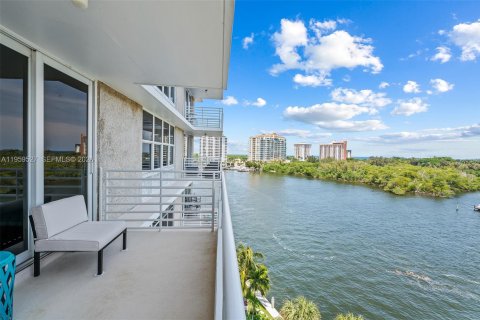 Condo in Fort Lauderdale, Florida, 1 bedroom  № 2018152 - photo 9