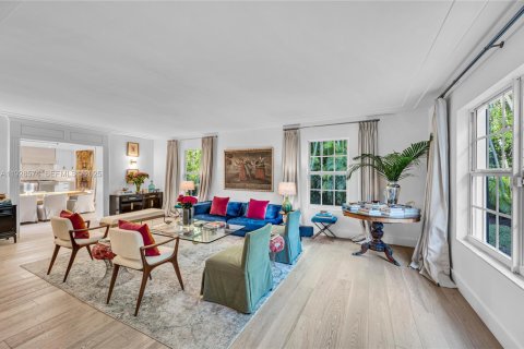 Villa ou maison à louer à Miami, Floride: 4 chambres, 376.25 m2 № 1987064 - photo 16