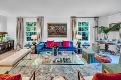 Villa ou maison à louer à Miami, Floride: 4 chambres, 376.25 m2 № 1987064 - photo 15