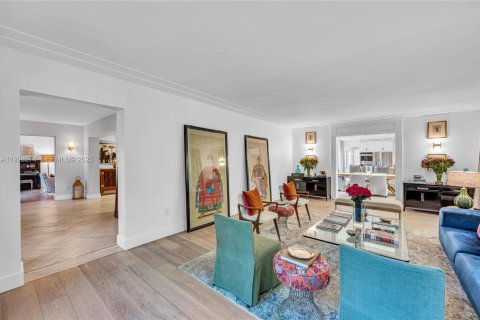 Villa ou maison à louer à Miami, Floride: 4 chambres, 376.25 m2 № 1987064 - photo 19