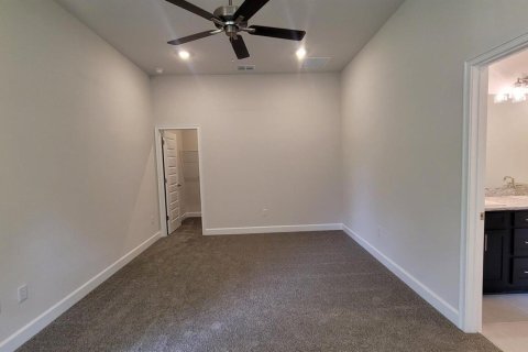 House in St. Lucie, Florida 4 bedrooms, 187.66 sq.m. № 2146207 - photo 8