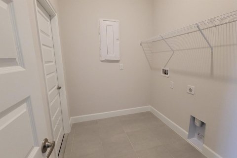 House in St. Lucie, Florida 4 bedrooms, 187.66 sq.m. № 2146207 - photo 18