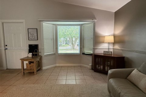 Villa ou maison à vendre à Davie, Floride: 3 chambres, 134.99 m2 № 1846262 - photo 12
