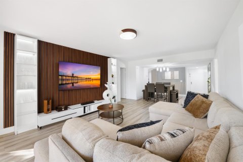 Condo in Weston, Florida, 2 bedrooms  № 2186500
