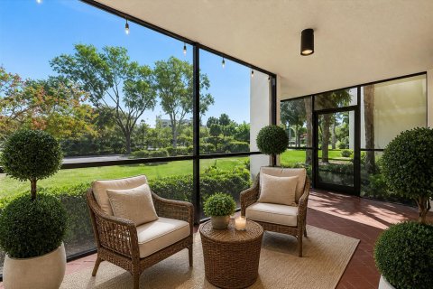 Condo in Weston, Florida, 2 bedrooms № 2186500 - photo 23