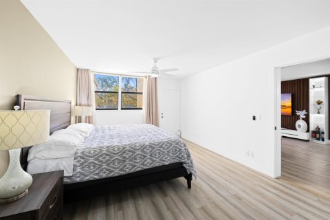 Condo in Weston, Florida, 2 bedrooms № 2186500 - photo 10