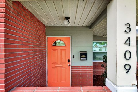 House in Bradenton, Florida 3 bedrooms, 152.73 sq.m. № 2314472 - photo 5