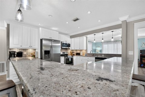 House in Bradenton, Florida 3 bedrooms, 152.73 sq.m. № 2314472 - photo 16