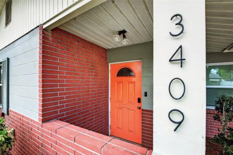 House in Bradenton, Florida 3 bedrooms, 152.73 sq.m. № 2314472 - photo 4