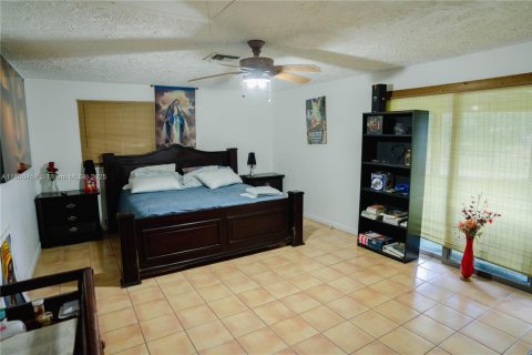 House in Okeechobee, Florida 3 bedrooms № 1864979 - photo 15