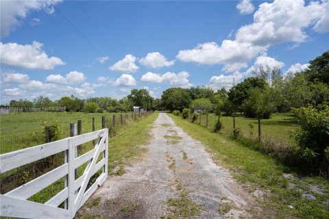 House in Okeechobee, Florida 3 bedrooms № 1864979 - photo 4