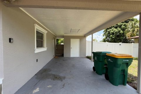 House in Punta Gorda, Florida 3 bedrooms, 124.77 sq.m. № 2229312 - photo 30