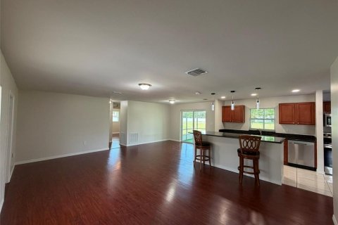 House in Punta Gorda, Florida 3 bedrooms, 124.77 sq.m. № 2229312 - photo 7