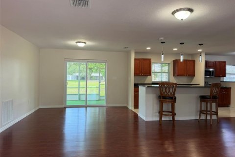 House in Punta Gorda, Florida 3 bedrooms, 124.77 sq.m. № 2229312 - photo 5