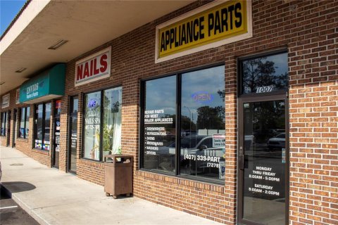 Commercial property in Altamonte Springs, Florida № 1561475 - photo 2