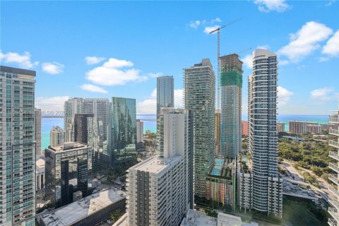 Снять в аренду кондоминиум в Майами, Флорида 2 спальни, 102.84м2, № 2017963 - фото 23