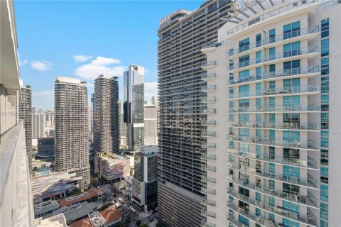 Снять в аренду кондоминиум в Майами, Флорида 2 спальни, 102.84м2, № 2017963 - фото 24