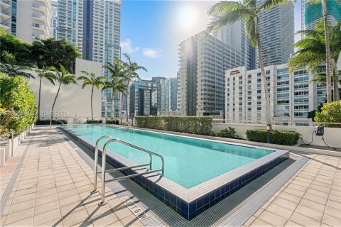 Снять в аренду кондоминиум в Майами, Флорида 2 спальни, 102.84м2, № 2017963 - фото 26