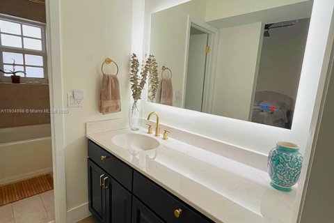 Copropriété à louer à Miami, Floride: 3 chambres, 140.75 m2 № 1955824 - photo 18
