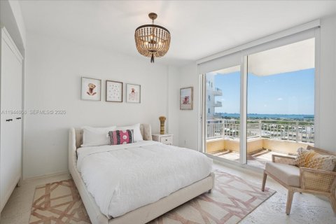Condo in Key Biscayne, Florida, 3 bedrooms  № 2001474 - photo 11
