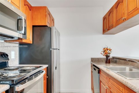 Снять в аренду кондоминиум в Дорал, Флорида 1 спальня, 65.96м2, № 2005531 - фото 16