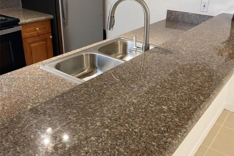 Снять в аренду кондоминиум в Дорал, Флорида 1 спальня, 65.96м2, № 2005531 - фото 8