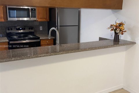 Снять в аренду кондоминиум в Дорал, Флорида 1 спальня, 65.96м2, № 2005531 - фото 9