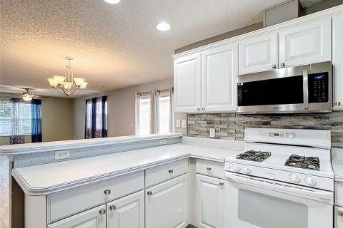Casa en venta en The Villages, Florida, 1 dormitorio, 88.54 m2 № 1798112 - foto 13