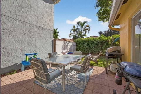Casa en venta en West Palm Beach, Florida, 3 dormitorios, 155.24 m2 № 2003407 - foto 27