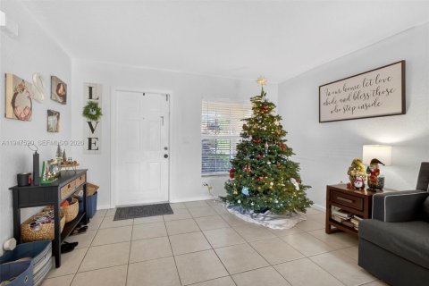 Casa en venta en West Palm Beach, Florida, 3 dormitorios, 155.24 m2 № 2003407 - foto 5