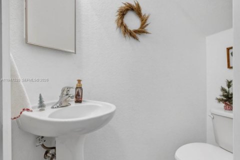 Casa en venta en West Palm Beach, Florida, 3 dormitorios, 155.24 m2 № 2003407 - foto 16