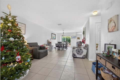 Casa en venta en West Palm Beach, Florida, 3 dormitorios, 155.24 m2 № 2003407 - foto 4