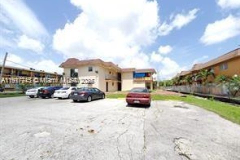 Condominio en alquiler en Miami, Florida, 1 dormitorio, 65.03 m2 № 2016890 - foto 19