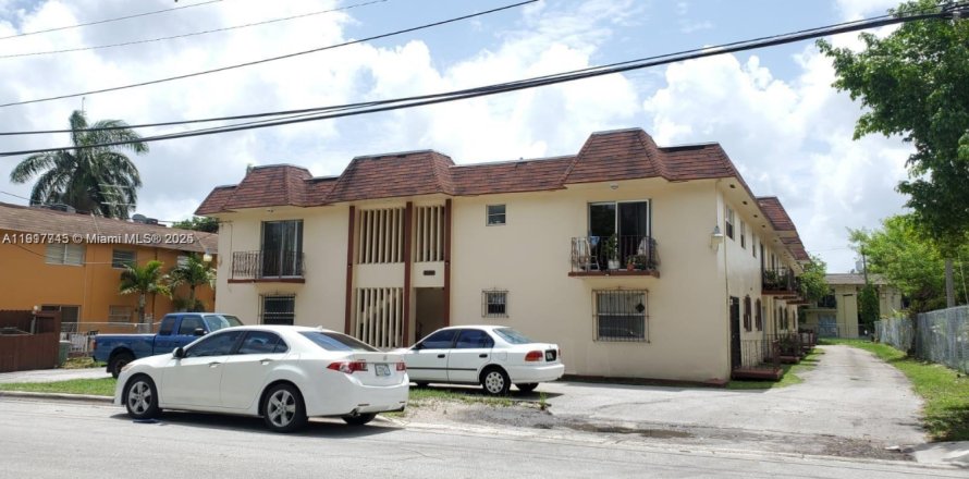 Condominio en Miami, Florida, 1 dormitorio  № 2016890