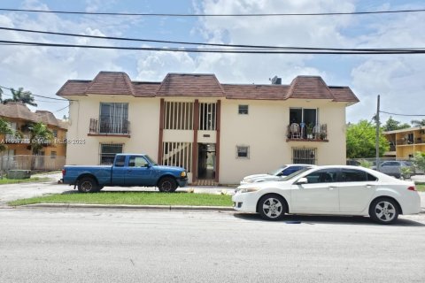 Condominio en alquiler en Miami, Florida, 1 dormitorio, 65.03 m2 № 2016890 - foto 2